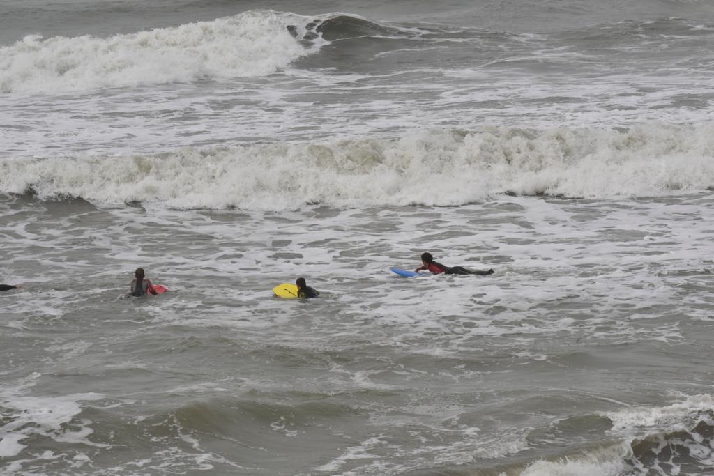 Fotos: Sábado de surf en las playas de la capital malagueña