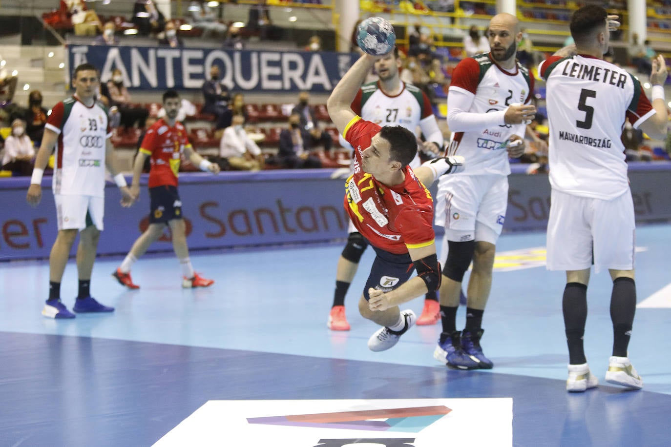 El partido terminó 28-30 a favor de Hungría 