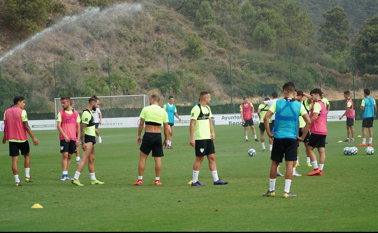 Imagen de los jugadores del Málaga durante la pretemporada de la campaña anterior. 