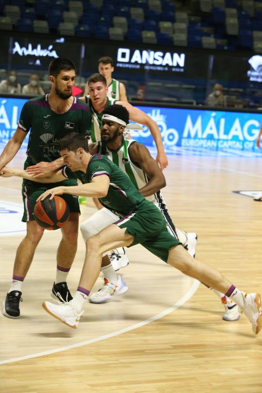 El Unicaja recibió al conjunto de Badalona en el Martín Carpena 