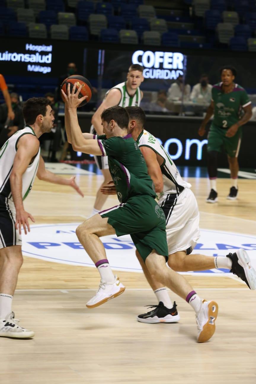 El Unicaja recibió al conjunto de Badalona en el Martín Carpena 