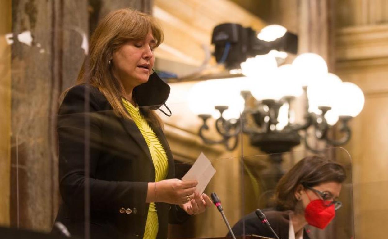 La presidenta del Parlament, Laura Borràs, durante un pleno del Parlament 