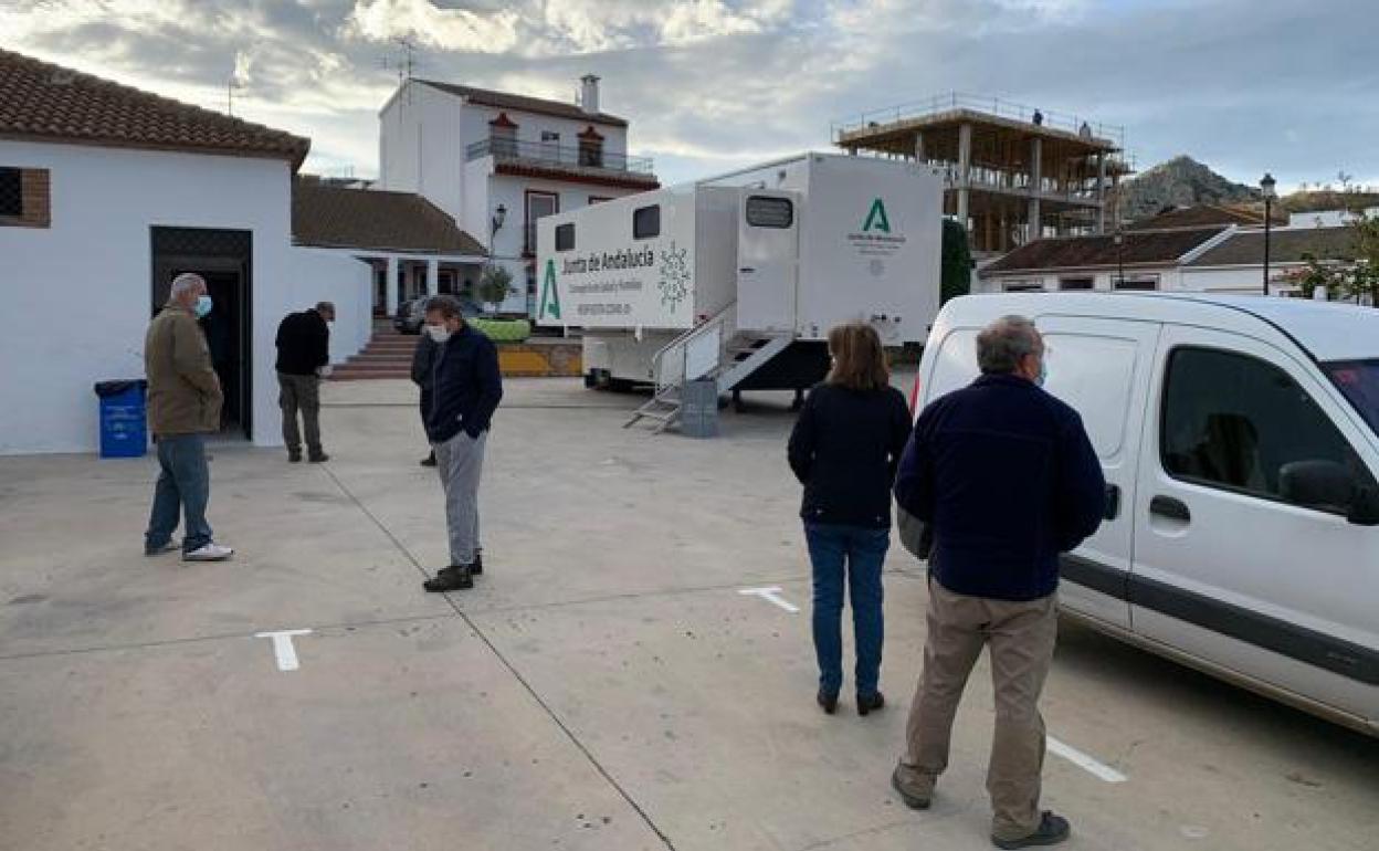 Cribado masivo entre los vecinos de Cueva del Becerro 