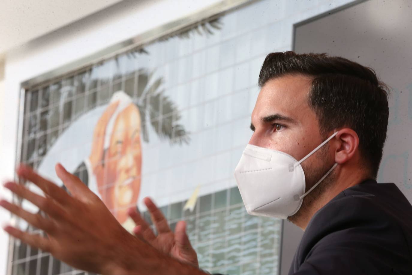 El escritor Javier Castillo, en el Aula de Cultura de SUR. 