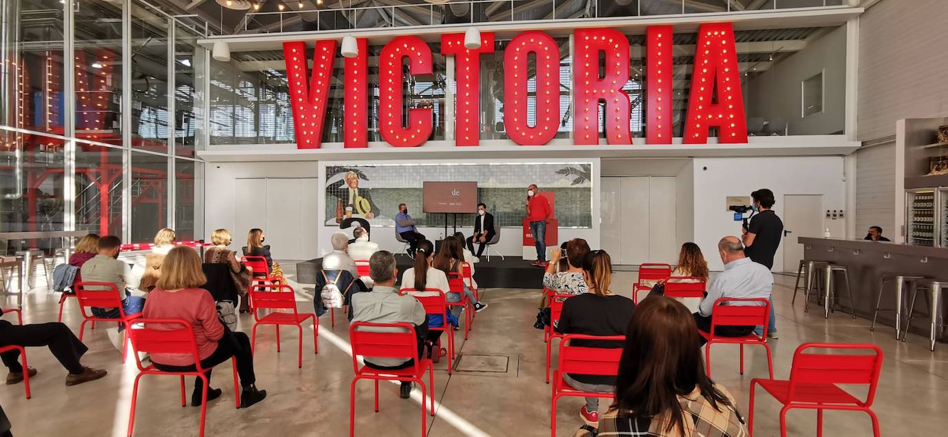 El escritor Javier Castillo, en el Aula de Cultura de SUR. 