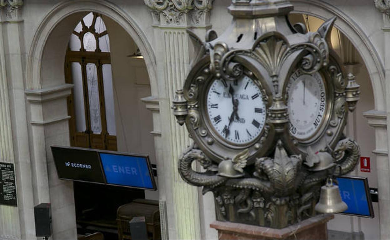 Reloj de la Bolsa de Madrid. 