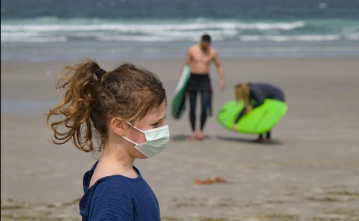 Usuarios en una playa