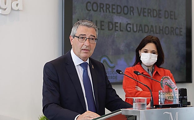 Francisco Salado y Margarita del Cid, durante la presentación del proyecto.