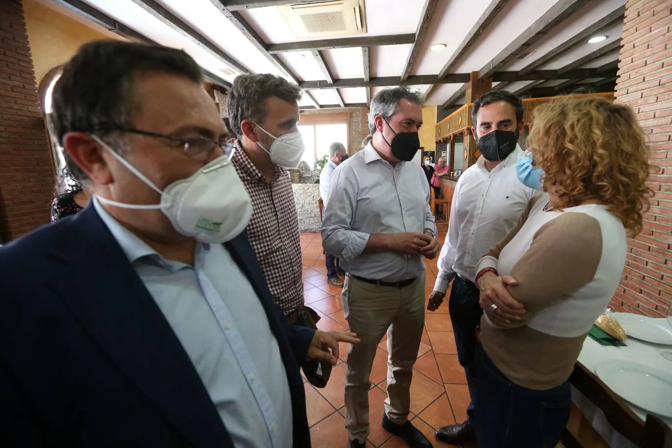 El acto se organizó en un restaurante ubicado en pleno centro de La Viñuela