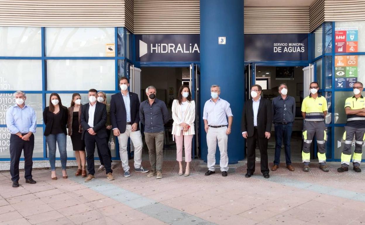 Presentación del nuevo sistema y la nueva imagen de Hidralia en la ciudad, durante el día de ayer. 