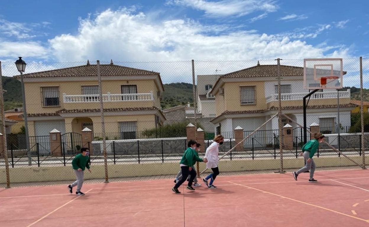 Los usuarios de EDAU realizan diferentes actividades formativas y de ocio.