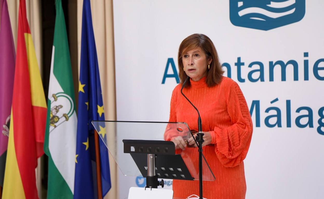 La edil Gemma del Corral explica las novedades del nuevo contrato