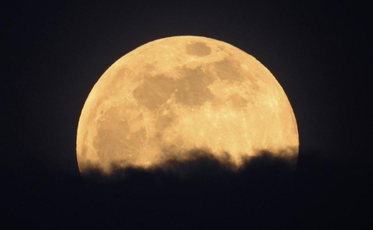 Superluna 2021: Cuándo se puede ver la Superluna de mayo que este año viene acompañada de un eclipse total