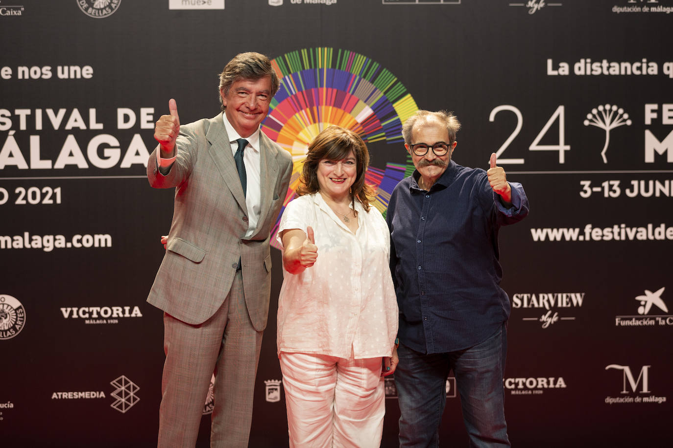 Los protagonistas de las películas seleccionadas posan en el Círculo de Bellas Artes como antesala del photocall malagueño