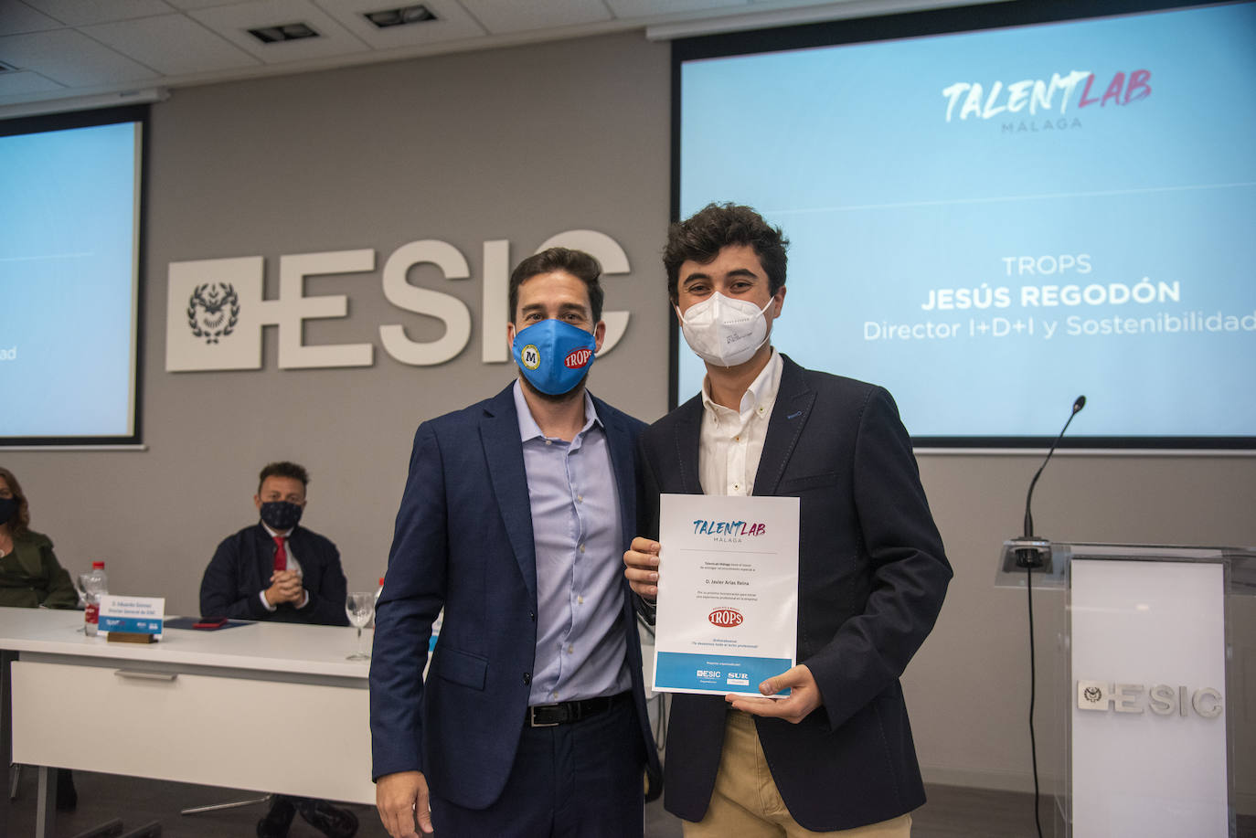 Entrega de diplomas de Talent Lab en ESIC Málaga. 