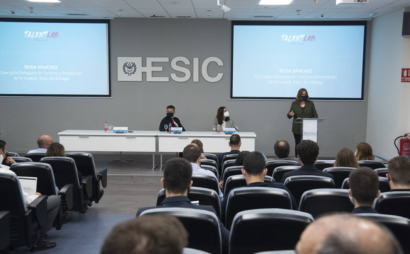 Entrega de diplomas de Talent Lab en ESIC Málaga. 