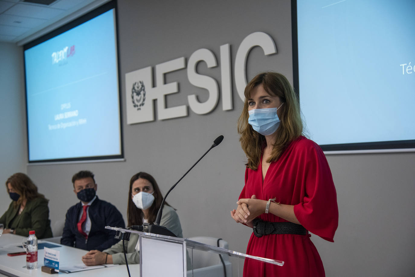 Entrega de diplomas de Talent Lab en ESIC Málaga. 