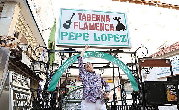 Imagen principal - &#039;Una isla en el desierto&#039;, el viaje de Rafatal por la Costa del Sol de los años 60