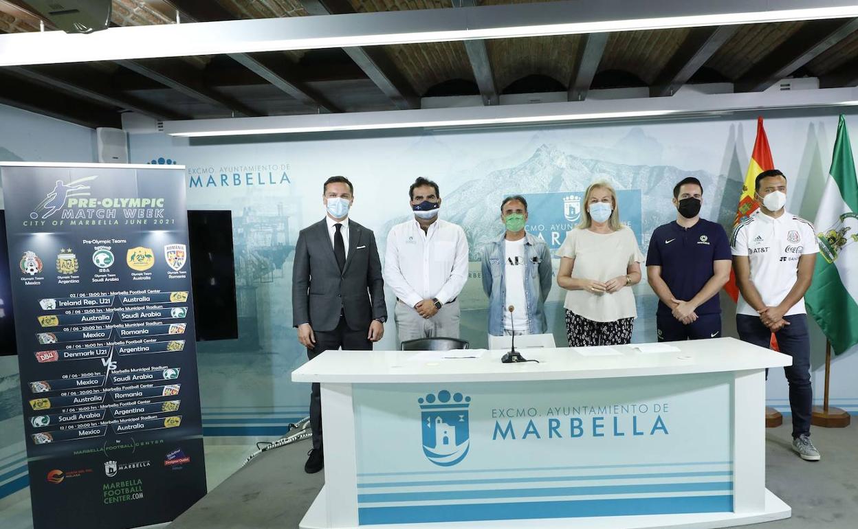 Presentación del evento, con representación institucional, de Marbella Football Center y de las selecciones que visitarán la ciudad hasta el próximo 15 de junio. 