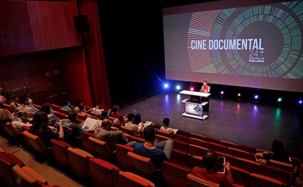 Presentación del documental 'Correspondencia', de Carla Simón, en el Teatro Echegaray.