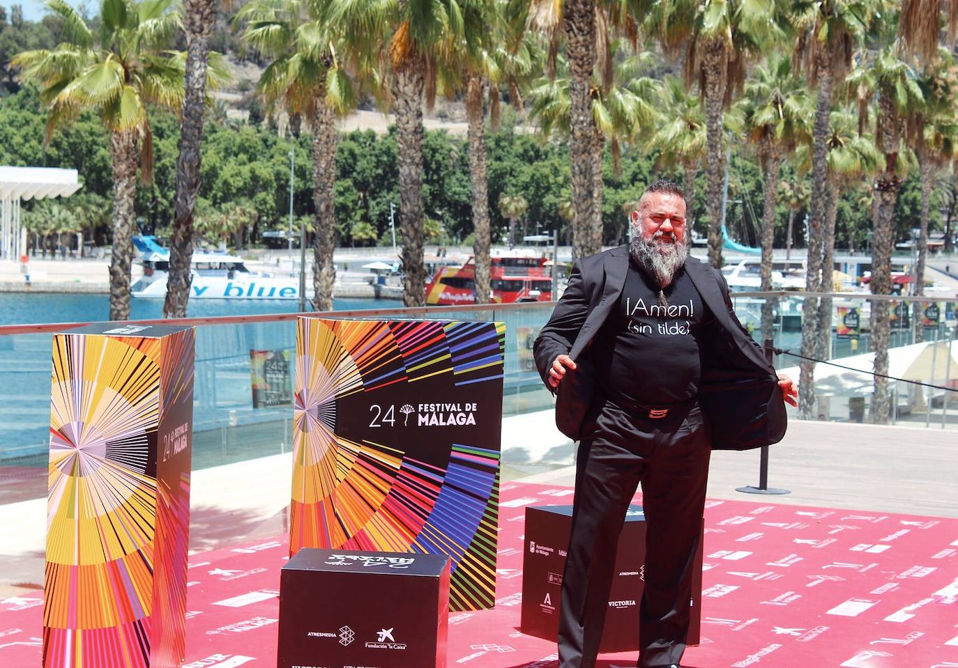 Presentación de la película 'Hombre muerto no sabe vivir', del director Ezekiel Montes e interpretada por Antonio Dechent, Juanma Lara, Rubén Ochandiano, Elena Martínez, Jesús Castro o Paco Tous 