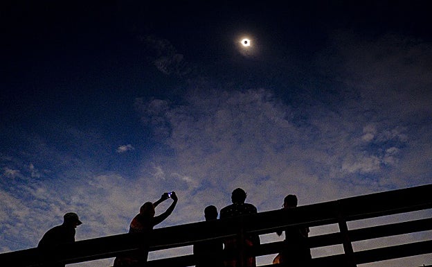 Eclipse solar junio: Eclipse solar parcial del 10 de junio desde Málaga