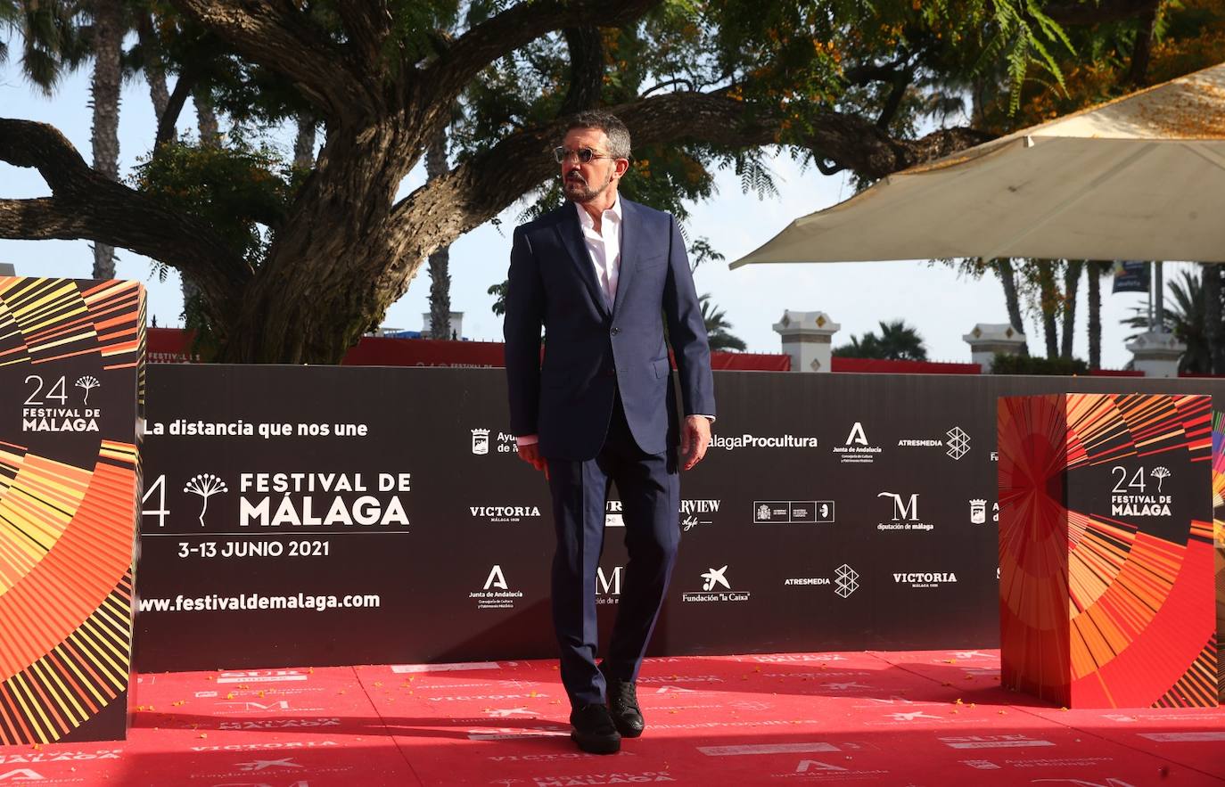 Último desfile de famosos del 24 Festival de Málaga. 