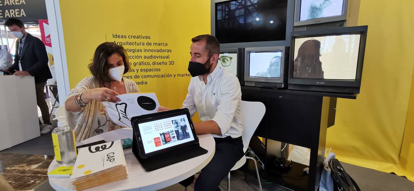 El foro internacional reúne este lunes y martes en el Palacio de Ferias de la capital a un millar de profesionales del sector cultural para debatir sobre cuestiones como los retos que plantea la digitalización de las instituciones artísticas o las nuevas relaciones que estas entidades empiezan a desarrollar con sus audiencias y sus entornos urbanos.