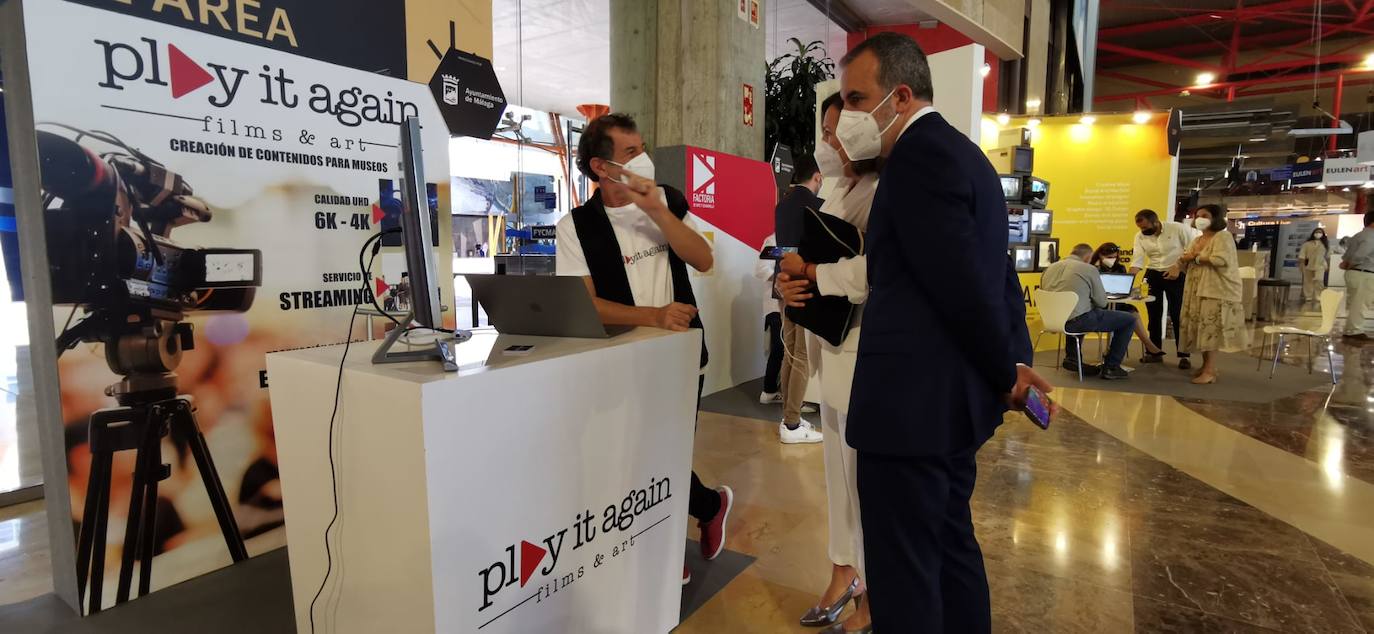 El foro internacional reúne este lunes y martes en el Palacio de Ferias de la capital a un millar de profesionales del sector cultural para debatir sobre cuestiones como los retos que plantea la digitalización de las instituciones artísticas o las nuevas relaciones que estas entidades empiezan a desarrollar con sus audiencias y sus entornos urbanos.