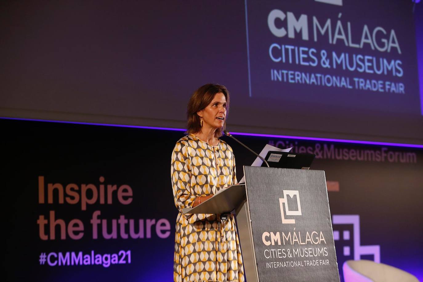 El foro internacional reúne este lunes y martes en el Palacio de Ferias de la capital a un millar de profesionales del sector cultural para debatir sobre cuestiones como los retos que plantea la digitalización de las instituciones artísticas o las nuevas relaciones que estas entidades empiezan a desarrollar con sus audiencias y sus entornos urbanos.