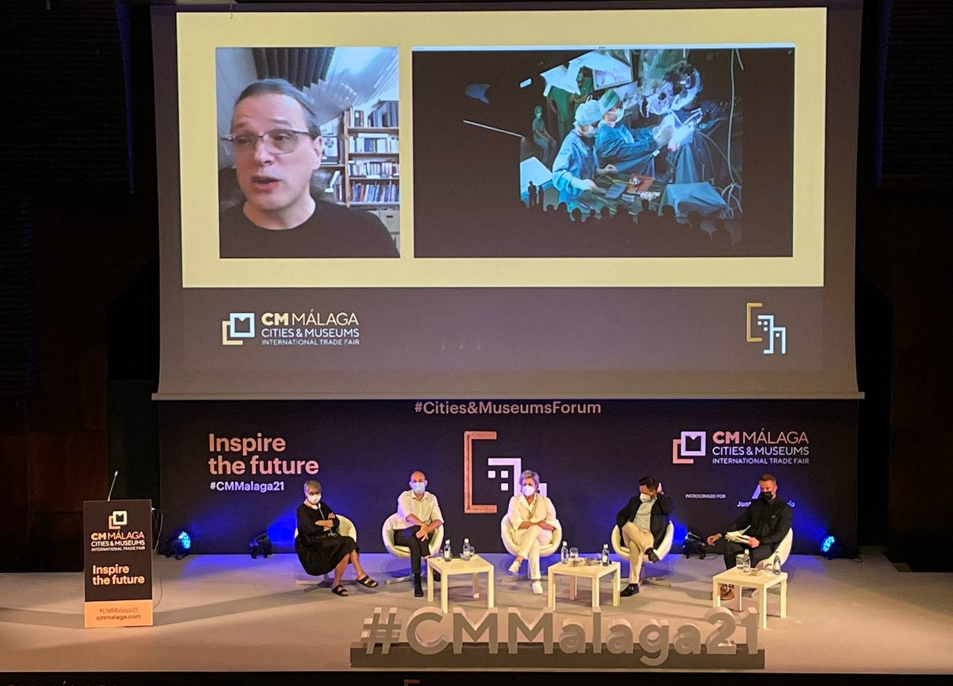 El foro internacional reúne este lunes y martes en el Palacio de Ferias de la capital a un millar de profesionales del sector cultural para debatir sobre cuestiones como los retos que plantea la digitalización de las instituciones artísticas o las nuevas relaciones que estas entidades empiezan a desarrollar con sus audiencias y sus entornos urbanos.