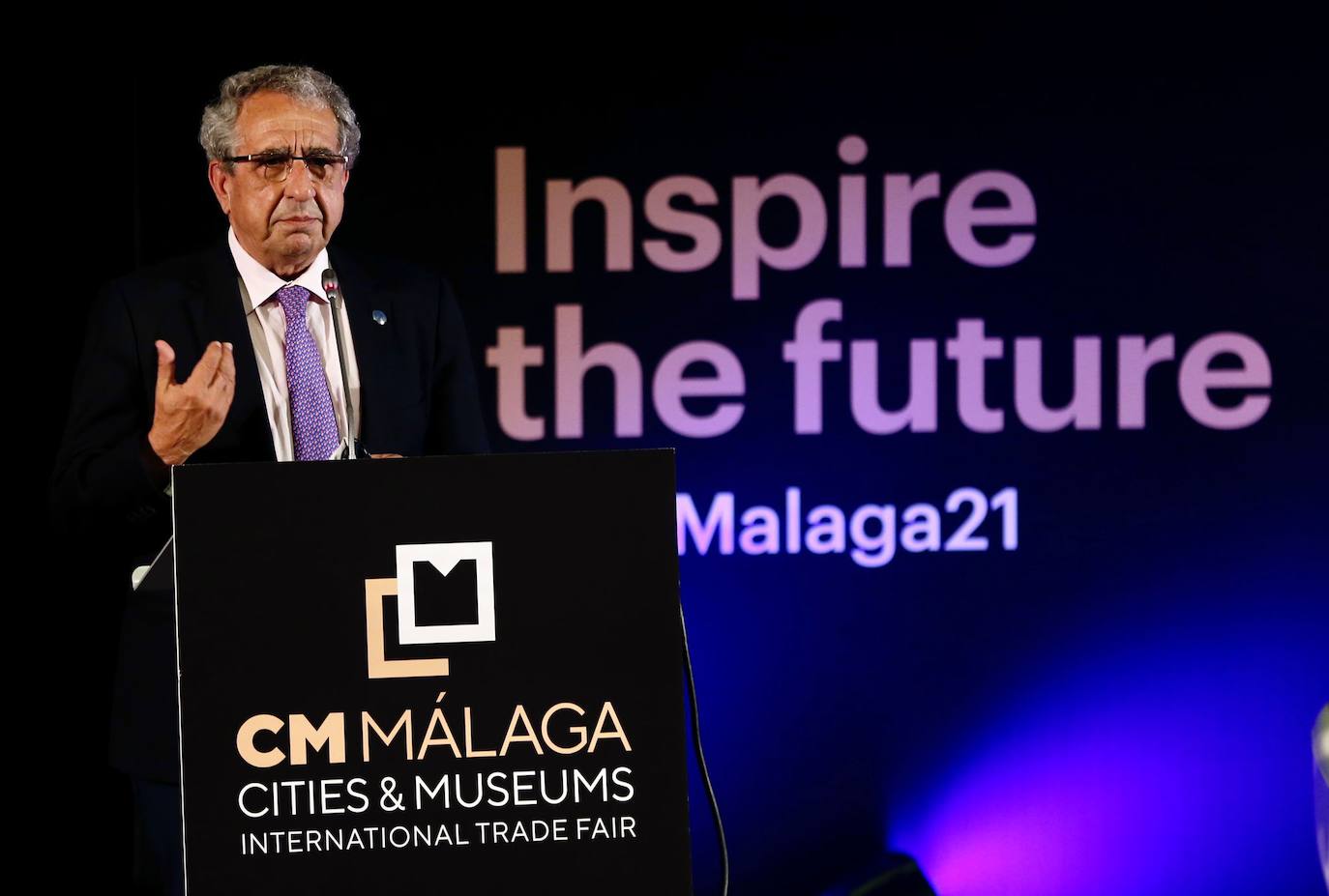 El foro internacional reúne este lunes y martes en el Palacio de Ferias de la capital a un millar de profesionales del sector cultural para debatir sobre cuestiones como los retos que plantea la digitalización de las instituciones artísticas o las nuevas relaciones que estas entidades empiezan a desarrollar con sus audiencias y sus entornos urbanos.