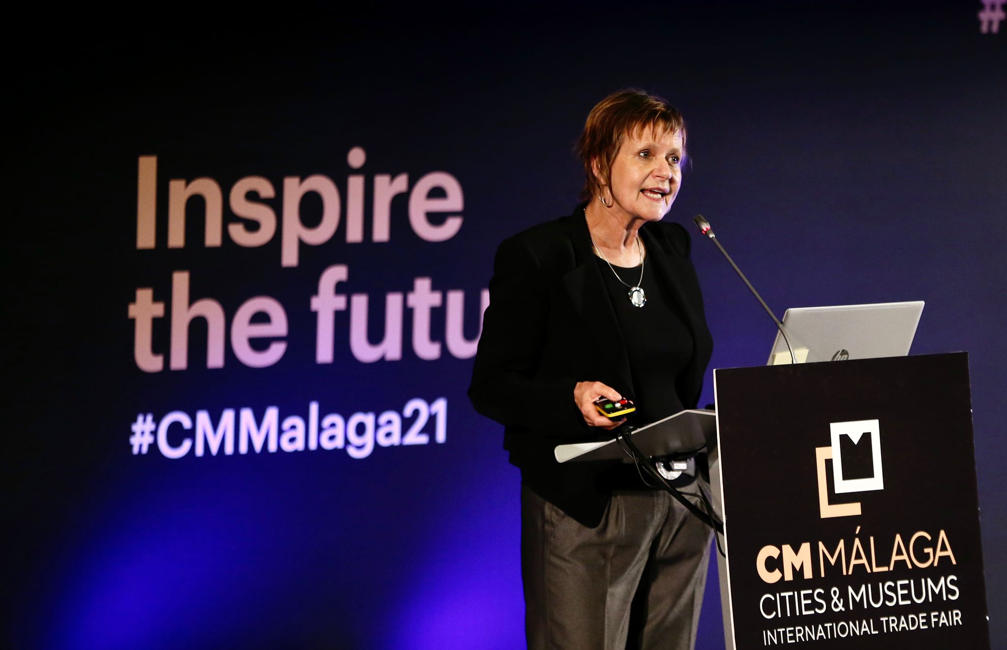El foro internacional reúne este lunes y martes en el Palacio de Ferias de la capital a un millar de profesionales del sector cultural para debatir sobre cuestiones como los retos que plantea la digitalización de las instituciones artísticas o las nuevas relaciones que estas entidades empiezan a desarrollar con sus audiencias y sus entornos urbanos.