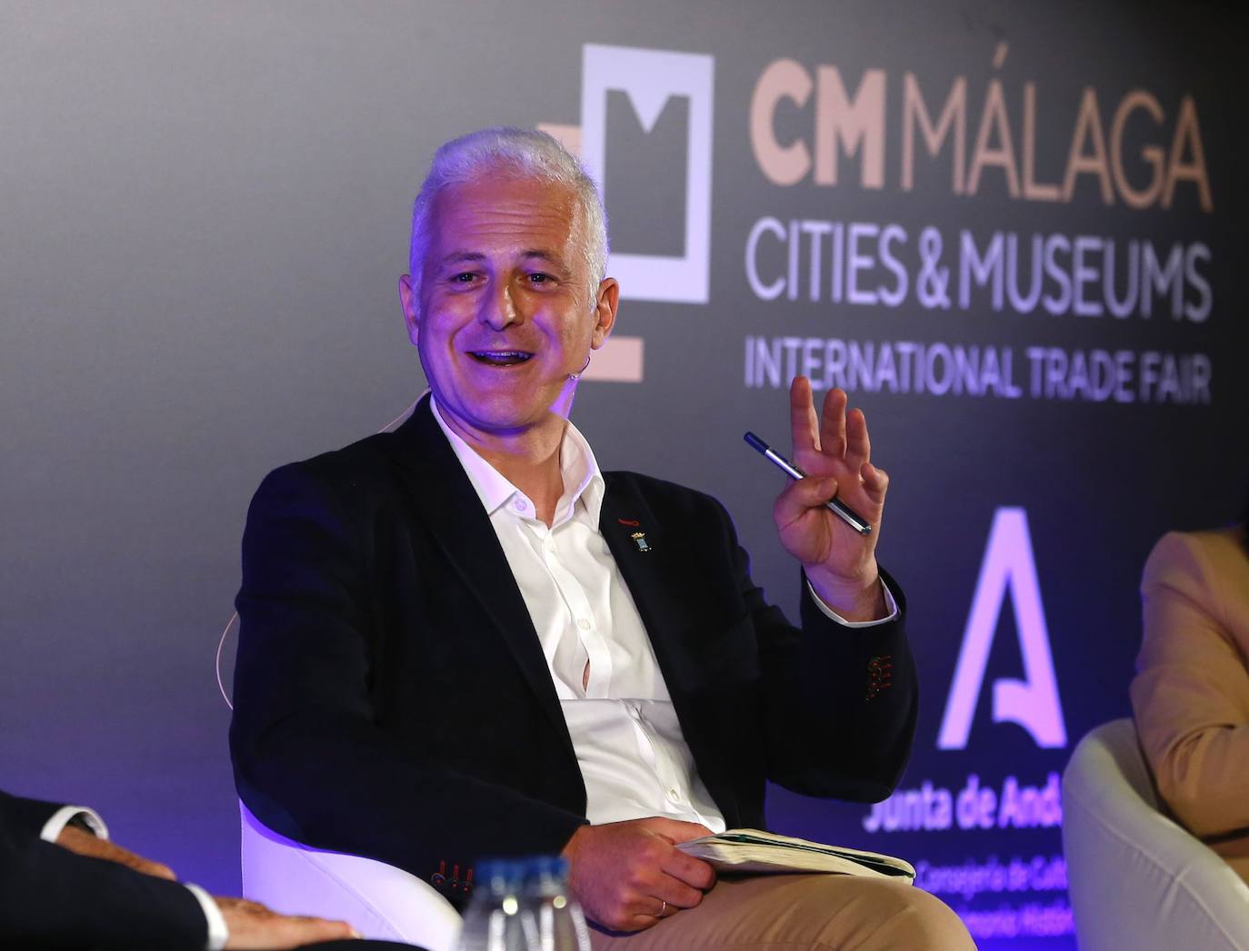 El foro internacional reúne este lunes y martes en el Palacio de Ferias de la capital a un millar de profesionales del sector cultural para debatir sobre cuestiones como los retos que plantea la digitalización de las instituciones artísticas o las nuevas relaciones que estas entidades empiezan a desarrollar con sus audiencias y sus entornos urbanos.