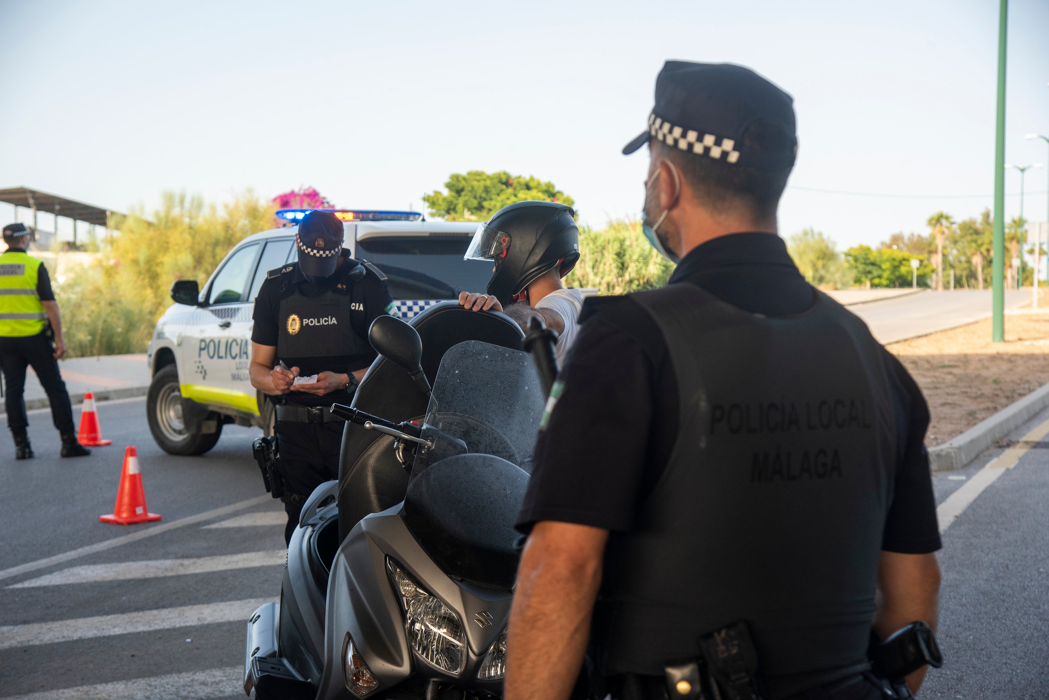 El Grupo Operativo de Apoyo de La Policía Local está formado por medio centenar de efectivos que se enfrentan a las situaciones de máxima exigencia en materia de seguridad en la capital malagueña