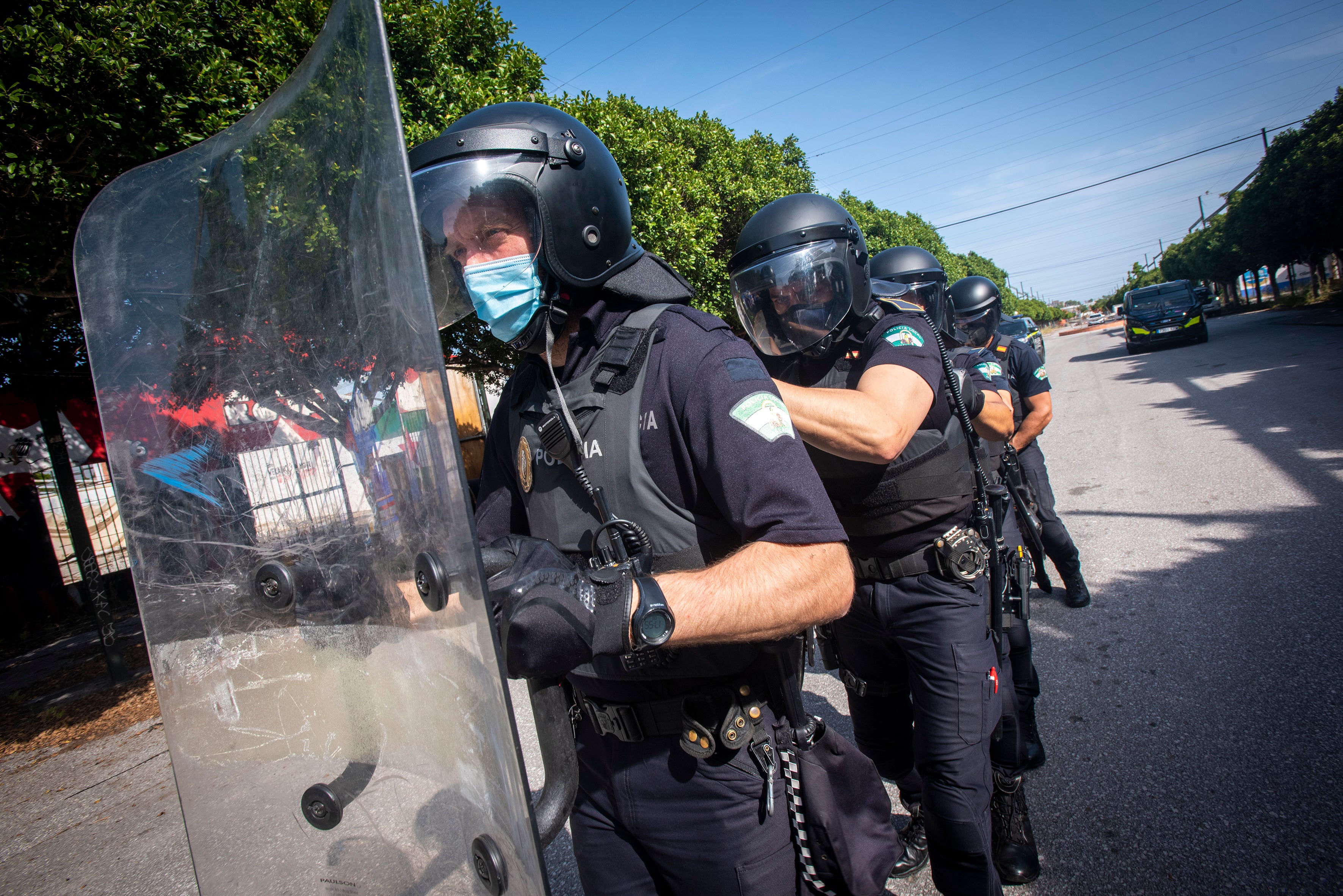 El Grupo Operativo de Apoyo de La Policía Local está formado por medio centenar de efectivos que se enfrentan a las situaciones de máxima exigencia en materia de seguridad en la capital malagueña
