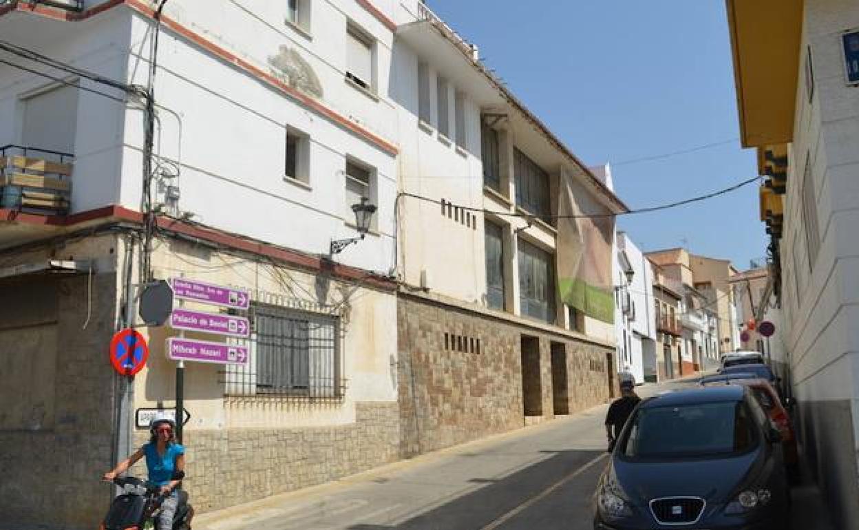 El inmueble, situado en pleno centro de la capital de la Axarquía, fue adquirido por el Ayuntamiento en 2015 por casi 500.000 euros. 