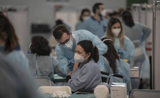 Vacunas Covid-19: Andalucía pide a Sanidad un esfuerzo para que vuelvan a llegar 750.000 vacunas semanales