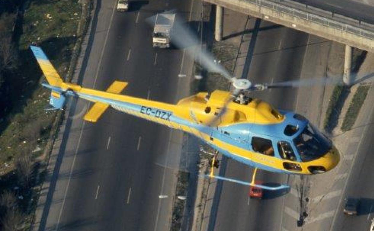 Helicóptero de la DGT. 