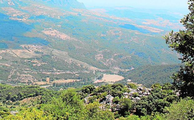 Además de avistar el Estrecho, desde el Castillo del Águila se puede ver buena parte del Bajo Genal 