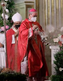 Imagen secundaria 2 - El obispo de Málaga, en el aniversario de su ordenación: «Sólo deseo ser un buen instrumento en manos de Dios»