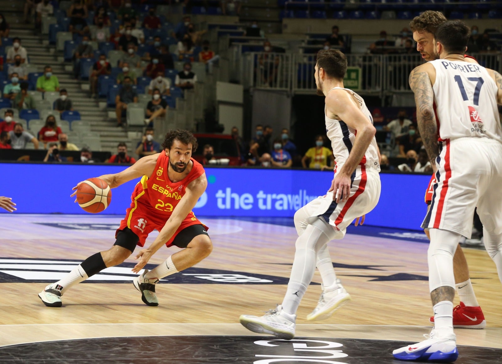 El Martín Carpena se convierte en talismán para una Selección con Pau Gasol como principal atractivo (86-77)