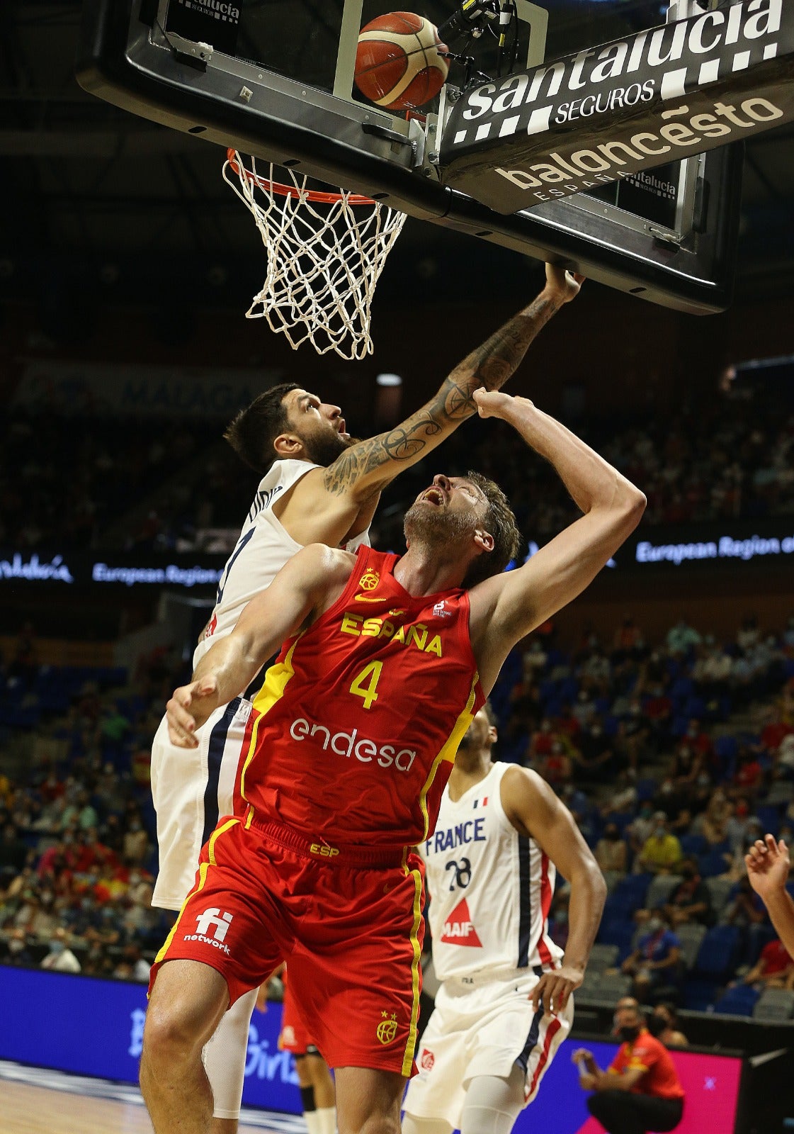 El Martín Carpena se convierte en talismán para una Selección con Pau Gasol como principal atractivo (86-77)