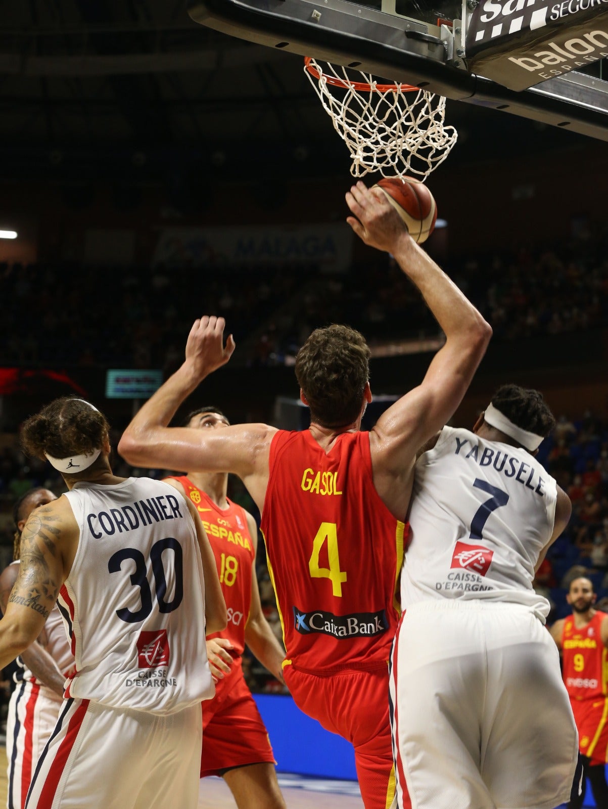 El Martín Carpena se convierte en talismán para una Selección con Pau Gasol como principal atractivo (86-77)