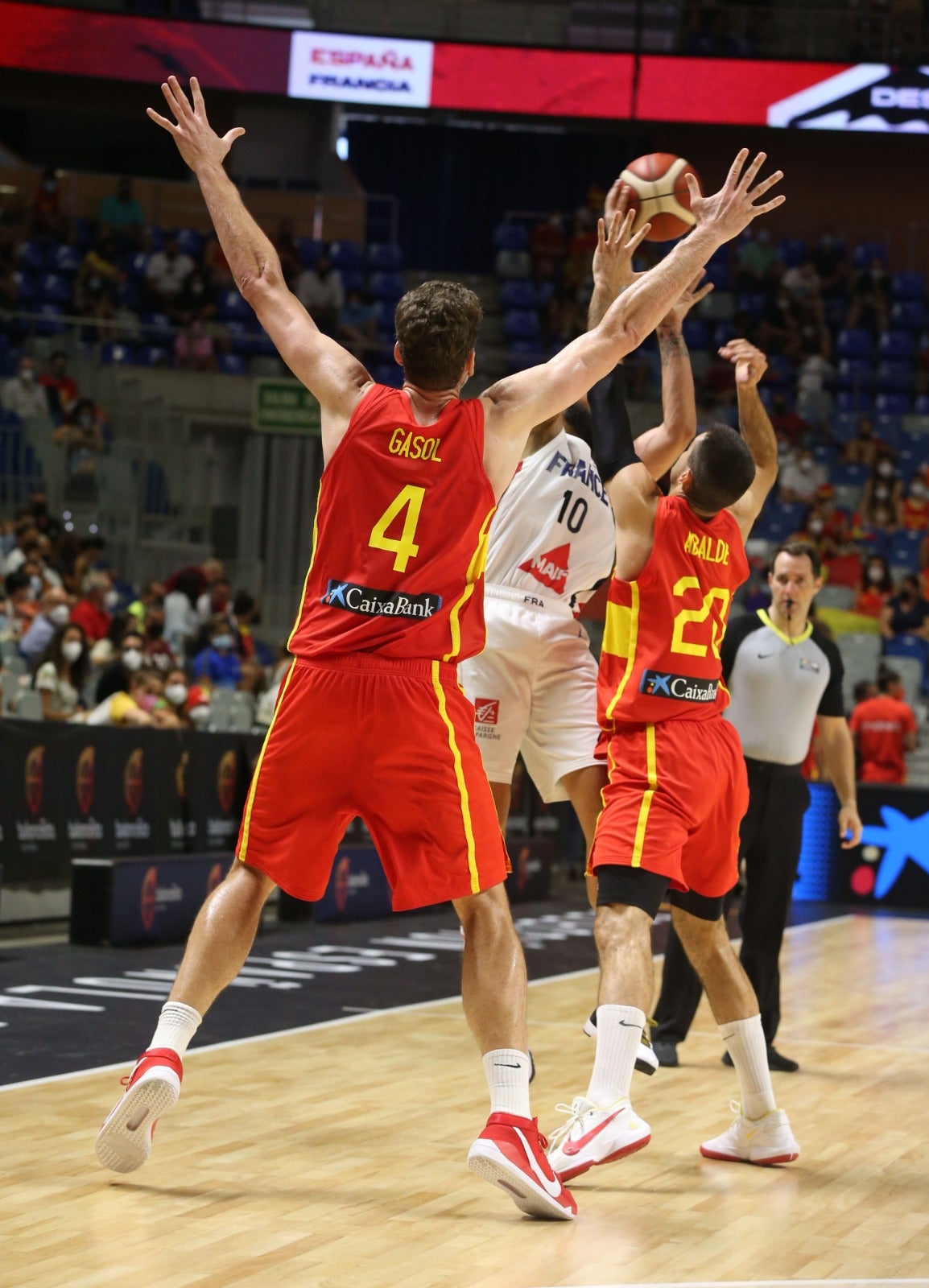 El Martín Carpena se convierte en talismán para una Selección con Pau Gasol como principal atractivo (86-77)