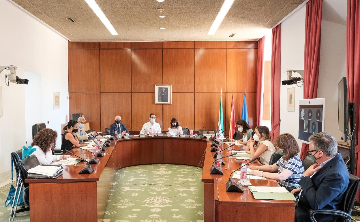 Junta de portavoces celebrada ayer, en la que se aprobó el orden del día del próximo pleno. 