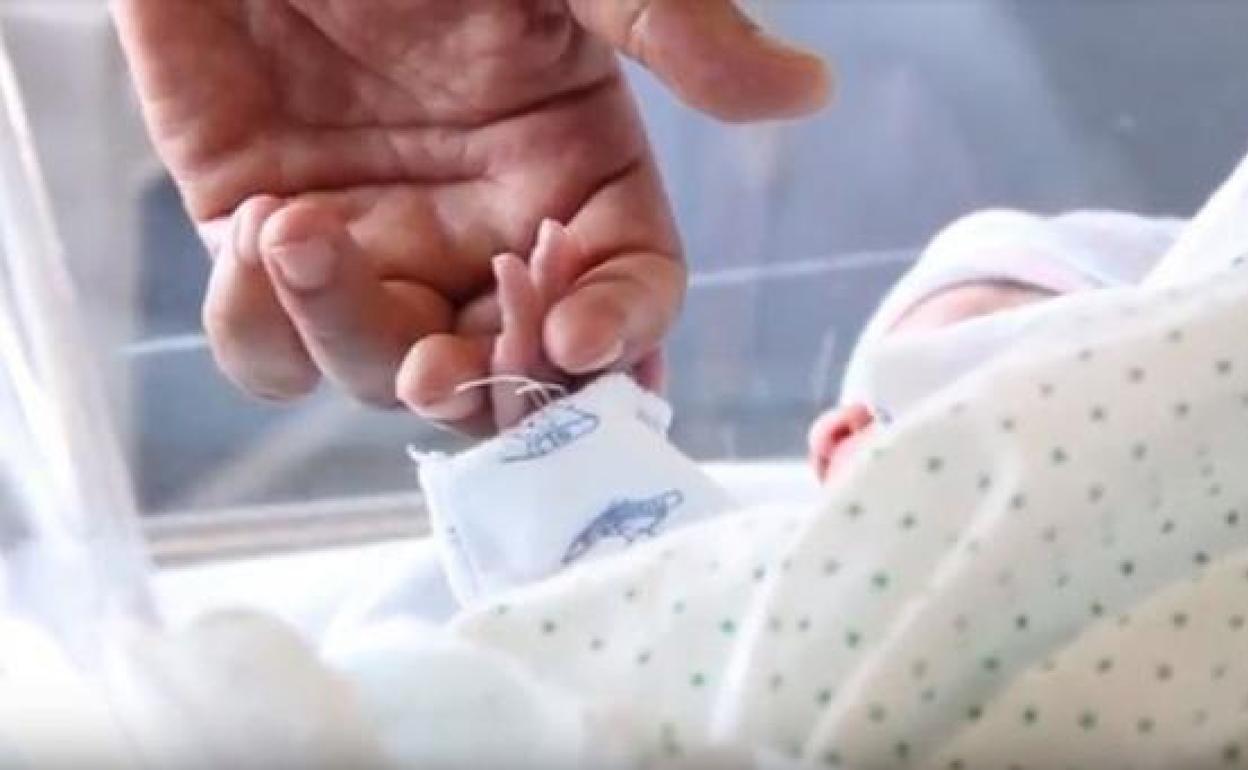 Dos bebés de un mes, ingresados por Covid en el Hospital de Alzira