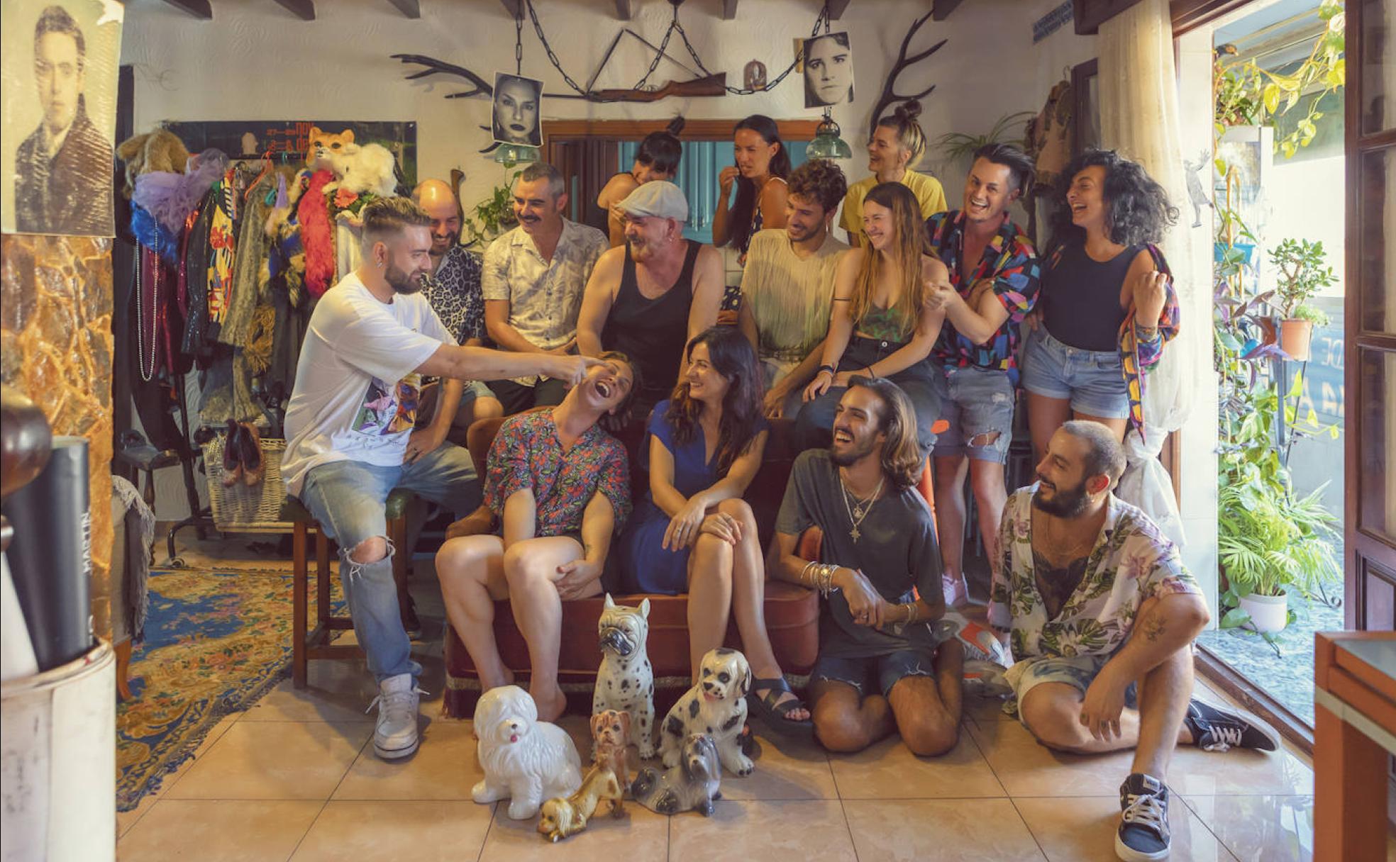 2021, hoy como ayer: Foto de familia con creadores que han formado parte de las distintas etapas de Villa Puchero. 