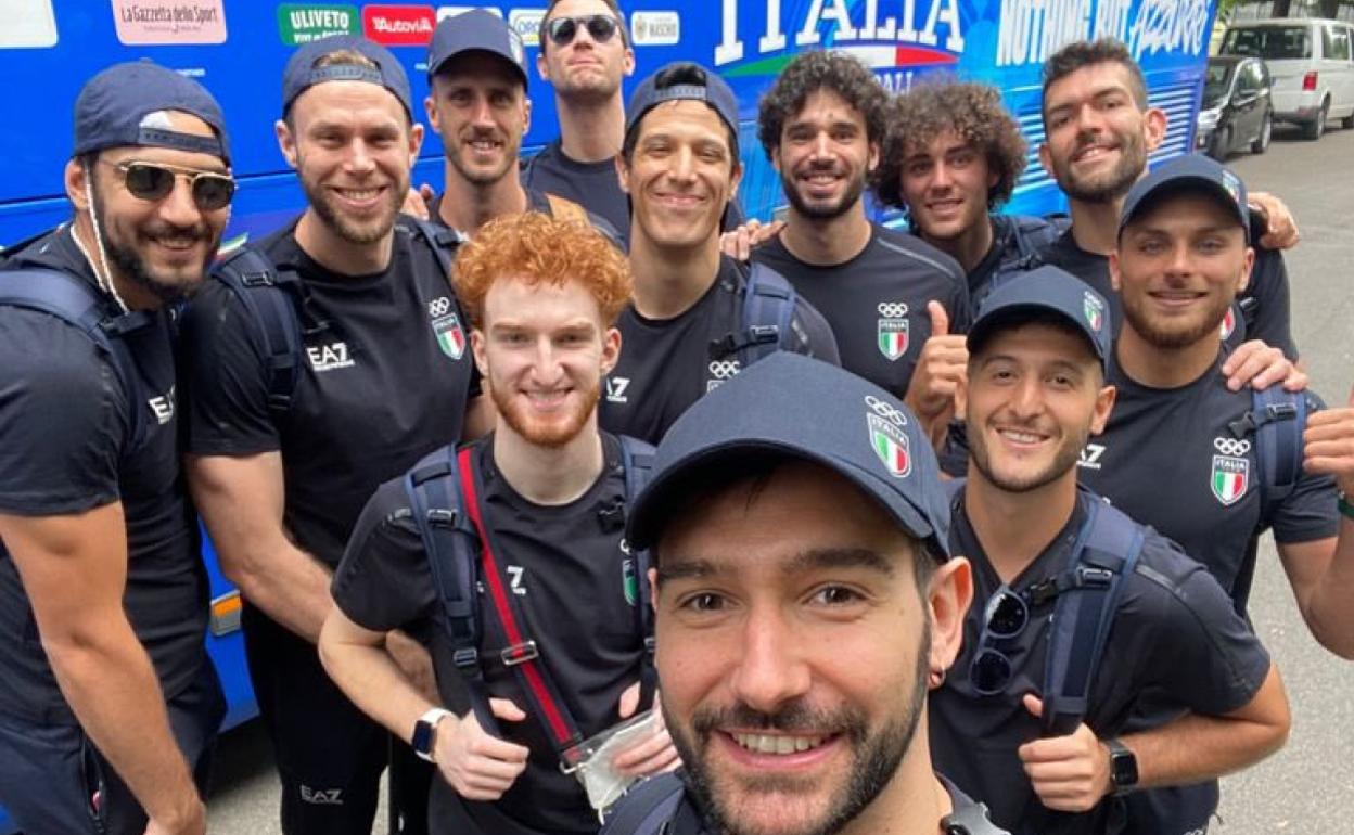 La selección de Italia, con Spissu en la segunda fila a la derecha con gorra. 