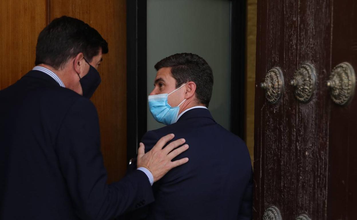 Juan Marín y Sergio Romero, este jueves en el Parlamento